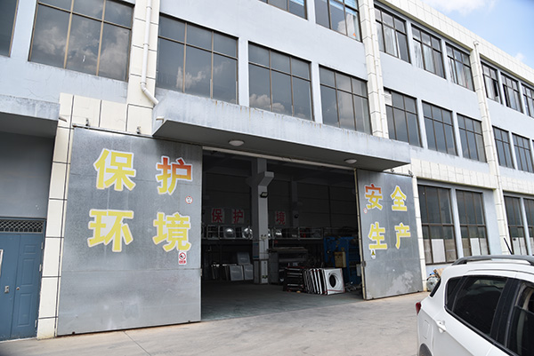 康華水箱  生產(chǎn)車間